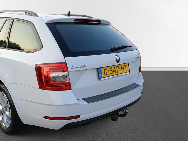 Skoda OCTAVIA Combi 1.0 TSI Greentech Business Edition /Trekh./Clima/Carplay/Cruise/Navi/Origin. NL/