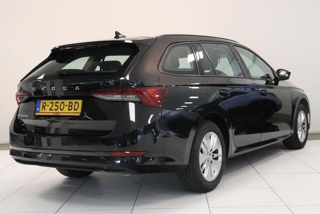 Skoda OCTAVIA Combi 1.0 TSI Business Edition | Camera | Navigatie | Key-less | Cruise control | Elek Achterklep | Lichtmetaal |