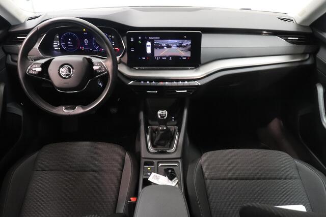 Skoda OCTAVIA Combi 1.0 TSI Business Edition | Camera | Navigatie | Key-less | Cruise control | Elek Achterklep | Lichtmetaal |