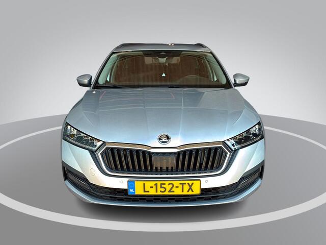 Skoda OCTAVIA Combi 1.4 TSI iV PHEV 204pk DSG Business Edition · Stuur- & Stoelverwarming · Apple/Android Car Play · Cruise Control · Elek. Achterklep · Draadloze Telefoonlader ·
