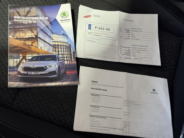 Skoda OCTAVIA Combi 1.5 e-TSI Business Edition Plus | Memory | Trekhaak | Stoelverwarming
