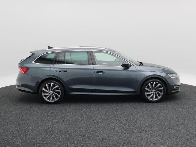 Skoda OCTAVIA Combi 1.4 TSi 204 PK iV PHEV Business Plus | Stoelverwarming | Panoramadak | Camera | Adaptive Cruise | Head UP | 18 Inch | 95.33 Km !!