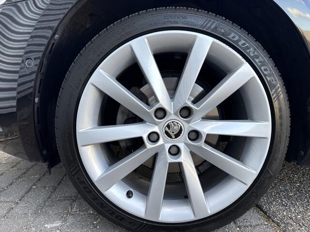 Skoda OCTAVIA Combi 1.4 TSI Grt Sty. Bns NAP Pano Led Camera Trekhaak Canton ACC
