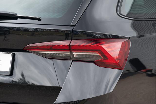 Skoda OCTAVIA Combi 1.5 TSI MHEV Sportline DSG | ACC | Camera | Stoel + Stuurverw. |