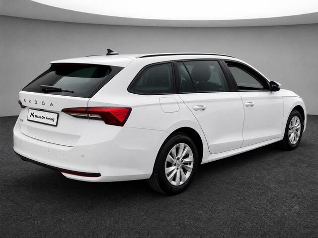 Skoda OCTAVIA Combi 1.5TSI/115PK FL Selection · Apple/Android Car Play · Parkeersensoren · Stoelverwarming · Garantie t/m 04-12-2028 of 120000km.