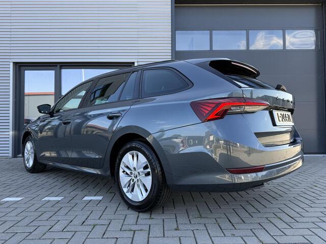 Skoda OCTAVIA Combi 1.0 TSI Business Edition ?Virtual Cockpit ?Full LED ?Navigatie ?Apple Carplay & Android Auto ?Sfeerverlichting ?Elektrische Achterklep ?Trekhaak ?Climate ?Cruise ?Parkeersensoren ?Lichtmetaal
