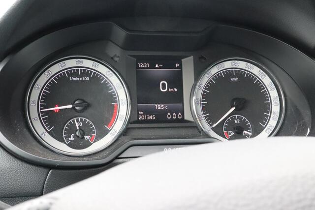 Skoda OCTAVIA Combi 1.6 TDI Greentech Clever Edition | BTW auto | Navigatie | Apple Carplay/Android Auto | Cruise control