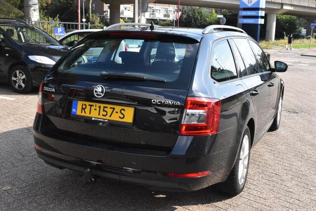 Skoda OCTAVIA Combi 1.0 TSI Greentech Ambition Business Automaat | Navigatie | Trekhaak | 12 mnd BOVAG Garantie | Whatsapp 06-53188999