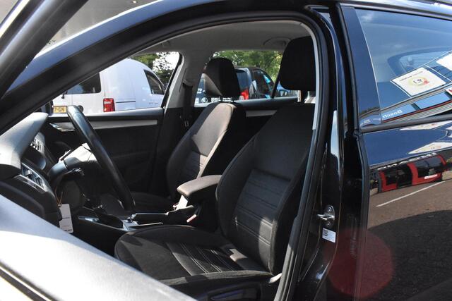 Skoda OCTAVIA Combi 1.0 TSI Greentech Ambition Business Automaat | Navigatie | Trekhaak | 12 mnd BOVAG Garantie | Whatsapp 06-53188999