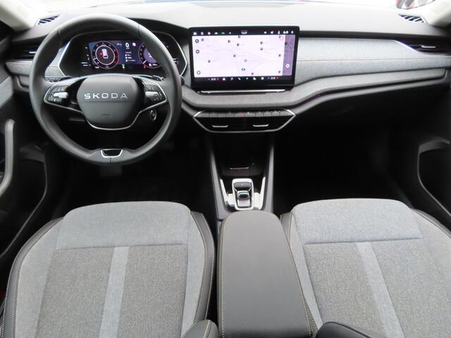 Skoda OCTAVIA Combi 1.5 TSI MHEV Selection