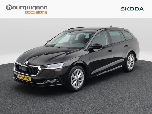 Skoda OCTAVIA Combi 1.5 TSi 150 Pk First Edition | Stoelverwarming | Camera | Cruise Control | Navigatie | CarPlay | Matrix LED | 17 Inch | 60.639 Km !!