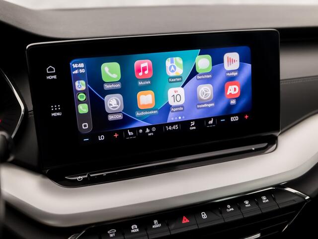 Skoda OCTAVIA Combi 1.4 TSI iV PHEV Sport 218Pk Automaat (VIRTUAL COCKPIT, APPLE CARPLAY, GROOT NAVI, CAMERA, STOELVERWARMING, SPORTSTOELEN, GETINT GLAS, CRUISE, NIEUWE APK, NIEUWSTAAT)