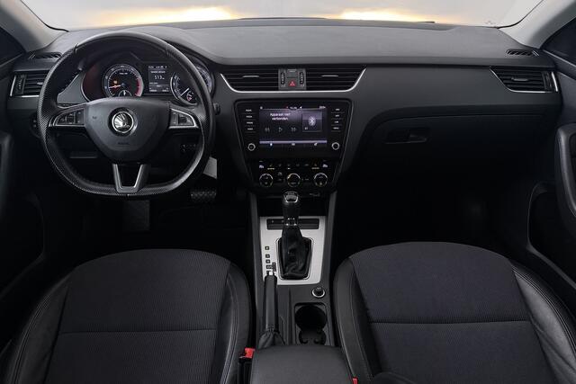 Skoda OCTAVIA Combi 1.5 TSI Greentech Business Edition (CRUISE CONTROL, STOELVERWARMING, NAVIGATIE CARPLAY, PARKEERSENSOREN)