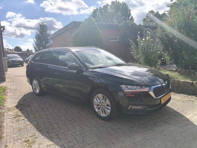 Skoda OCTAVIA COMBI 1.0i Ambition, Cruise, Navi, Dig Display, PDC