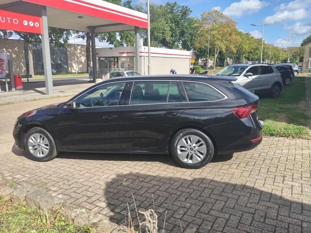 Skoda OCTAVIA COMBI 1.0i Ambition, Cruise, Navi, Dig Display, PDC