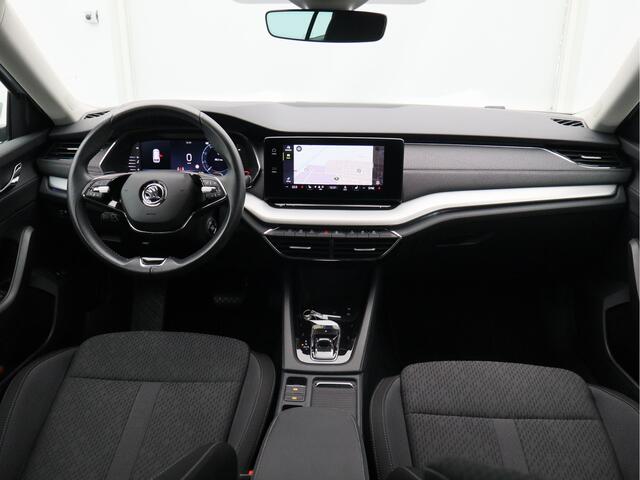 Skoda OCTAVIA Combi 1.5 e-TSI Business Edition Plus/ trekhaak/ automaat!