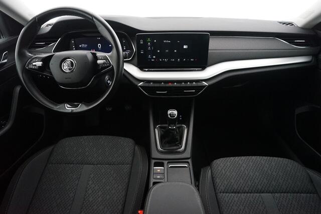 Skoda OCTAVIA Combi 1.5 TSI First Edition Stoelverwarming, Trekhaak