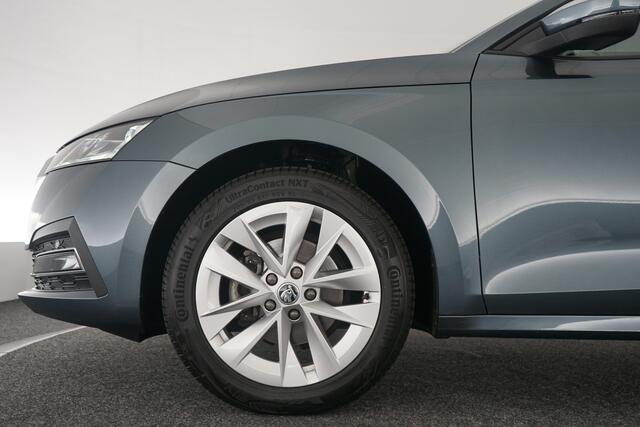 Skoda OCTAVIA Combi 1.5 TSI First Edition Stoelverwarming, Trekhaak