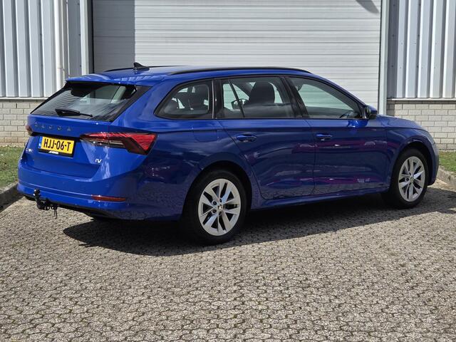 Skoda OCTAVIA Combi 1.4 TSI iV PHEV Business Edition / Trekhaak / All Season Banden / Navigatie d.m.v. Carplay / Android Auto / Sensoren Achter / Cruise Control /