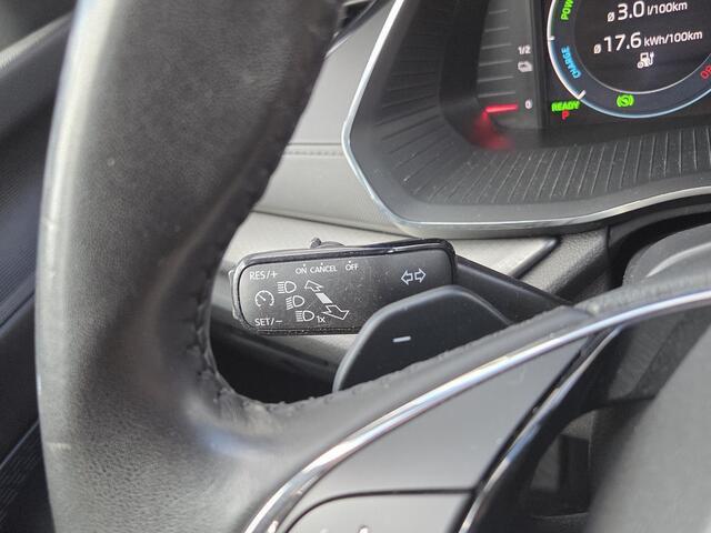 Skoda OCTAVIA Combi 1.4 TSI iV PHEV Business Edition / Trekhaak / All Season Banden / Navigatie d.m.v. Carplay / Android Auto / Sensoren Achter / Cruise Control /