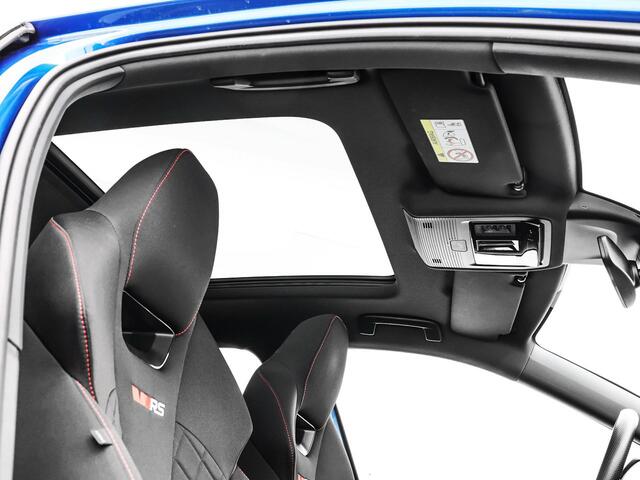 Skoda OCTAVIA Combi 1.4 TSI 245pk DSG RS iV PHEV Business · Panoramadak · Apple/Android Car Play · P-Sensoren · Sfeerverlichting · 18'' Inch ·