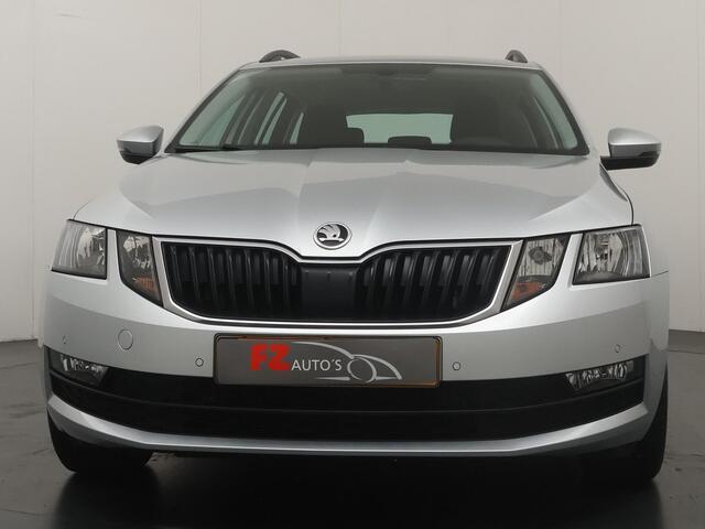 Skoda OCTAVIA Combi 1.5 TSI Greentech Ambition Business - Navigatie - Adaptive Cruise - Climate Control - Trekhaak