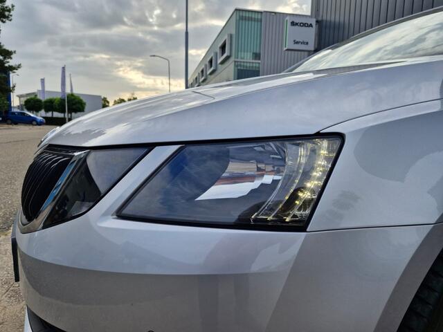 Skoda OCTAVIA Combi 1.0 TSI Ambition Business | Automaat | Navigatie | Trekhaak |