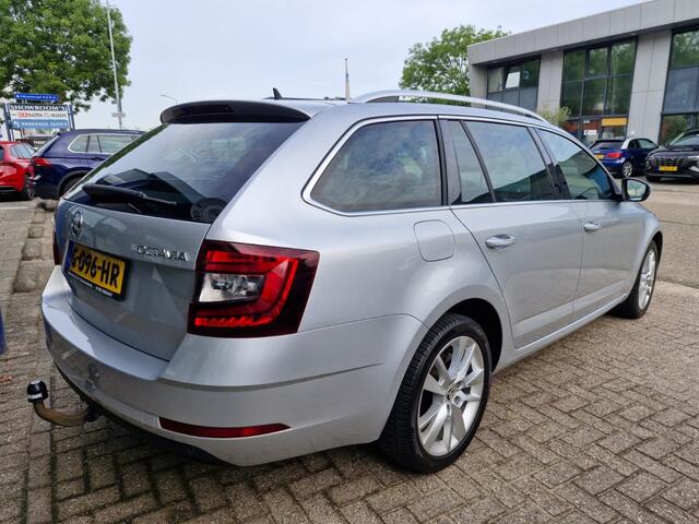 Skoda OCTAVIA Combi 1.0 TSI Ambition Business | Automaat | Navigatie | Trekhaak |