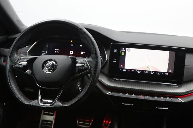 Skoda OCTAVIA Combi 245 PK 1.4 TSI RS iV PHEV Business PHEV, Stoelverwarming, Carplay, Head-Up