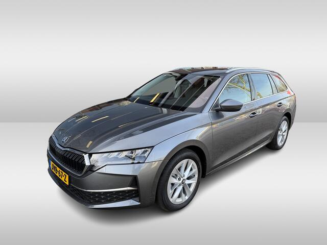 Skoda OCTAVIA Combi 1.5 TSI MHEV Sportline Business | voorstoelverwarming | stuurverwarming | panoramadak | achterbank verwarming | 17 inch velgen |