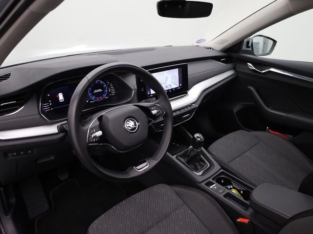 Skoda OCTAVIA Combi 1.0 TSI Business Edition Plus | Panodak | Trekhaak elk. wegkl. | Camera | Elk. A-klep | Prijs Rijklaar!!