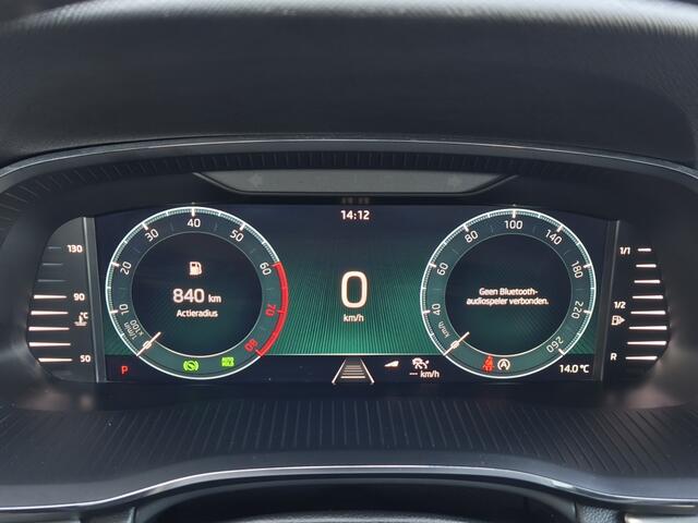 Skoda OCTAVIA Combi 1.0 e-TSI Business Edition Plus | Trekhaak | Navi | Sensoren v/a