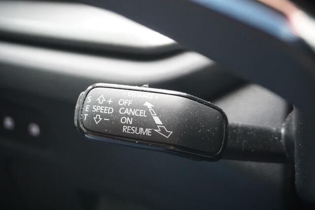 Skoda OCTAVIA Combi 1.0 TSI Business Edition | TREKHAAK | METALLIC WIT | ADAPT. CRUISE | CARPLAY |
