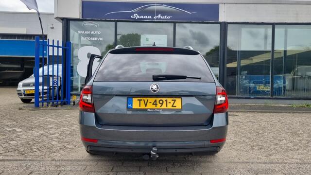 Skoda OCTAVIA Combi 1.0 TSI Style l Automaat l Trekhaak l Navi