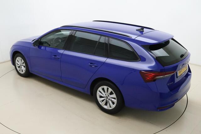 Skoda OCTAVIA Combi 1.5 TSI MHEV Business Edition Automaat | Trekhaak wegklapbaar | Navigatie | Stoel & Stuurverwarming | Extra getint glas | Electrische achterklep