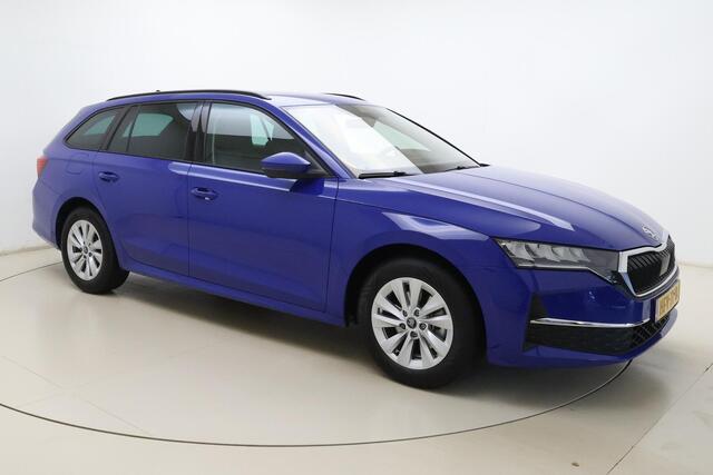 Skoda OCTAVIA Combi 1.5 TSI MHEV Business Edition Automaat | Trekhaak wegklapbaar | Navigatie | Stoel & Stuurverwarming | Extra getint glas | Electrische achterklep