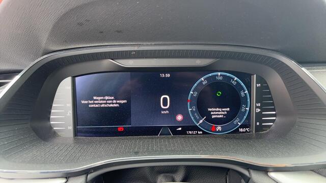 Skoda OCTAVIA Combi 1.0 TSI Business Edition Plus TREKHAAK / STOELVERW / CARPLAY / FULL LED / NAVI / CLIMA / PDC / BLUETOOTH / ACC / NL-AUTO