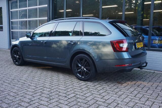 Skoda OCTAVIA Combi 1.5 TSI Greentech Sport Business Pano/Trekhaak!