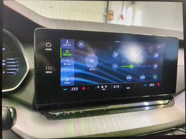 Skoda OCTAVIA Combi 1.0 TSI Ambition VIRTUAL.COCKPIT / NAVI / CARPLAY / ANDROID / CLIMA / CRUISE