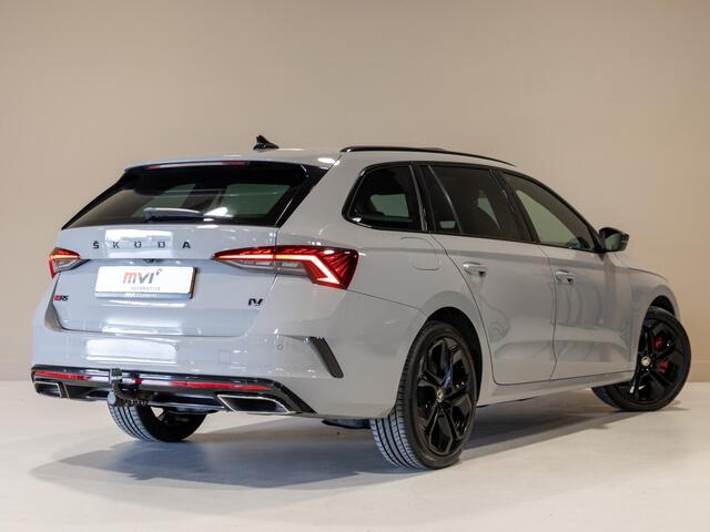 Skoda OCTAVIA Combi 1.4 TSI RS iV PHEV Business / 245pk / Panorama dak / Leder / Trekhaak /