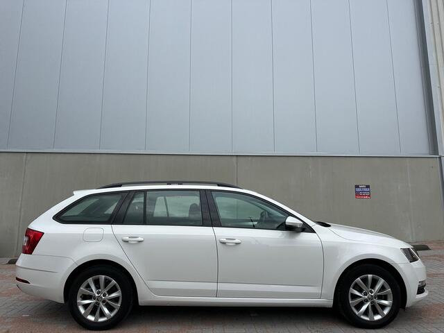 Skoda OCTAVIA Combi 1.0 TSI Greentech Ambition Business Climate C, Cruise C, Navigatie, Pdc!!!!
