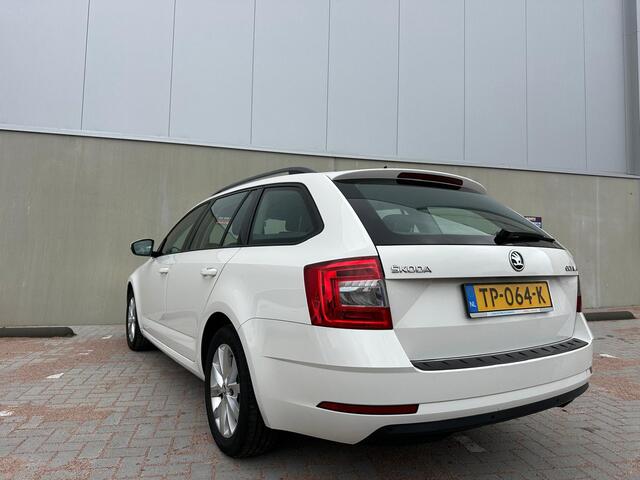 Skoda OCTAVIA Combi 1.0 TSI Greentech Ambition Business Climate C, Cruise C, Navigatie, Pdc!!!!