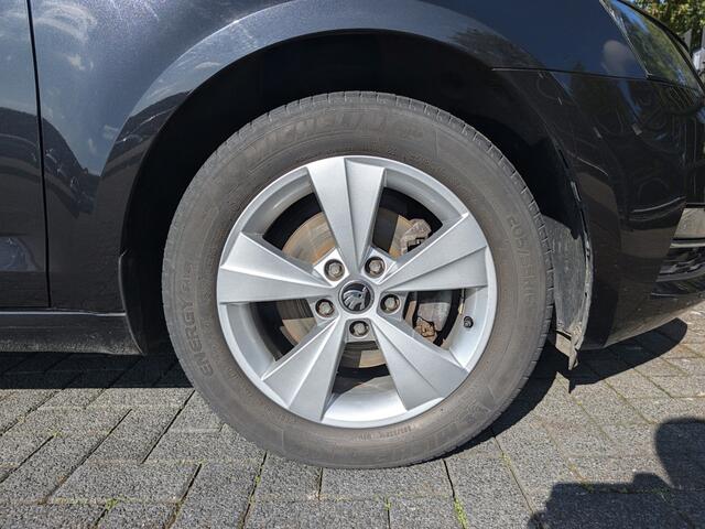 Skoda OCTAVIA Combi 1.5 TSI 150PK | Trekhaak | Carplay | Camera | ACC | Stoelverw. | Climate Control | LED