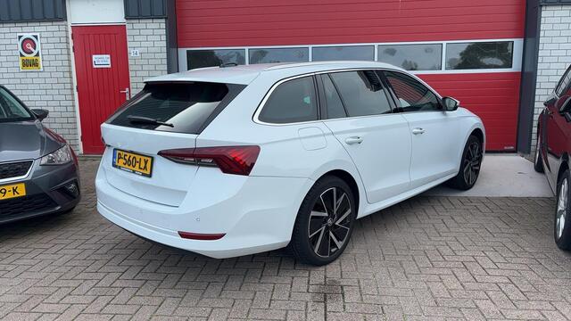 Skoda OCTAVIA Combi 1.4 TSI iV PHEV Business Edition Plus SOH 92% / KEYLESS / CAMERA / CARPLAY / FULL LED / STUURVERW / STOELVERW / SFEER / NAVI / CLIMA