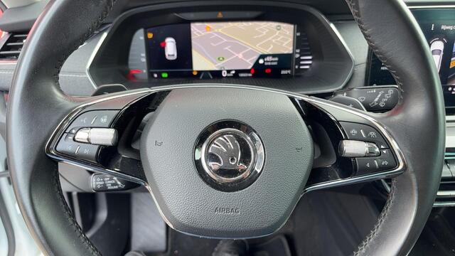 Skoda OCTAVIA Combi 1.4 TSI iV PHEV Business Edition Plus SOH 92% / KEYLESS / CAMERA / CARPLAY / FULL LED / STUURVERW / STOELVERW / SFEER / NAVI / CLIMA