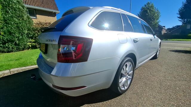 Skoda OCTAVIA Combi 1.0 TSI Grt St. Bns/airco/trekhaak/navi