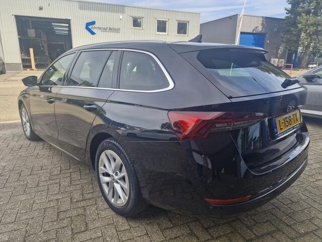 Skoda OCTAVIA Combi 1.0 TSI Business Edition Plus | Navigatie | Dodehoek | Adaptive Cruise Control | Elek. Best. Stoel + Achterklep |