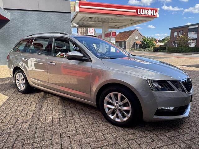 Skoda OCTAVIA Combi 1.0 TSI Greentech Ambition Business *TREKHAAK/CRUISE/NAVI*