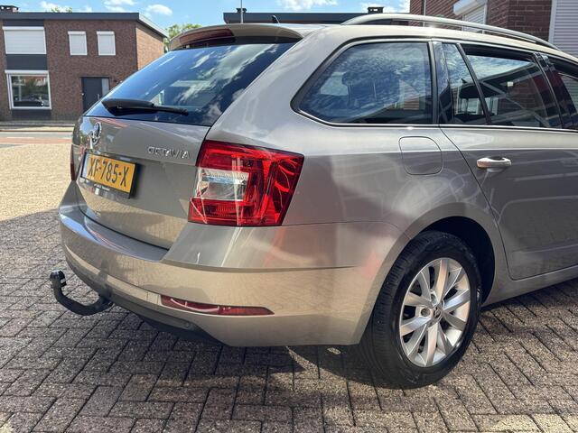 Skoda OCTAVIA Combi 1.0 TSI Greentech Ambition Business *TREKHAAK/CRUISE/NAVI*