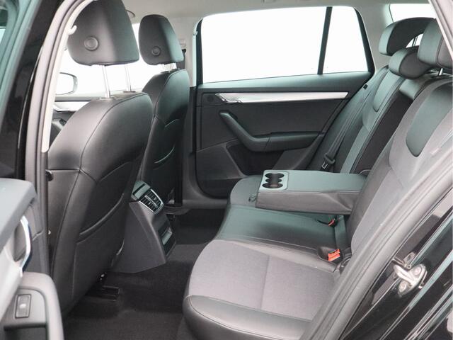 Skoda OCTAVIA Combi 1.5 TSI Greentech Business Edition/ automaat!